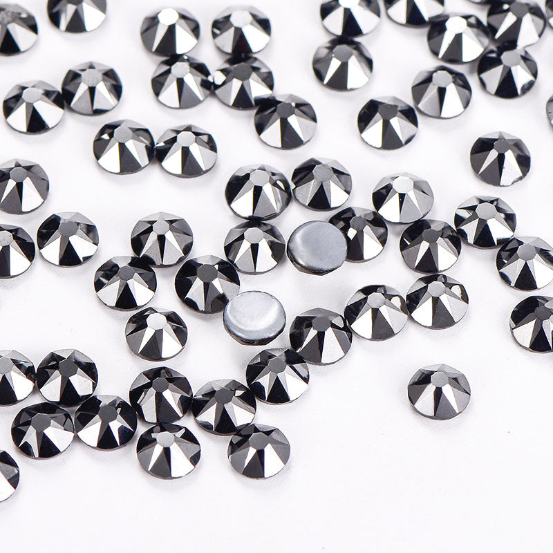 Jet hematitt glass Hotfiks Rhinestones 16 kuttede fasetter Secondary image